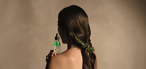 L’Occitane promocija njega kose djevojka sa serumom